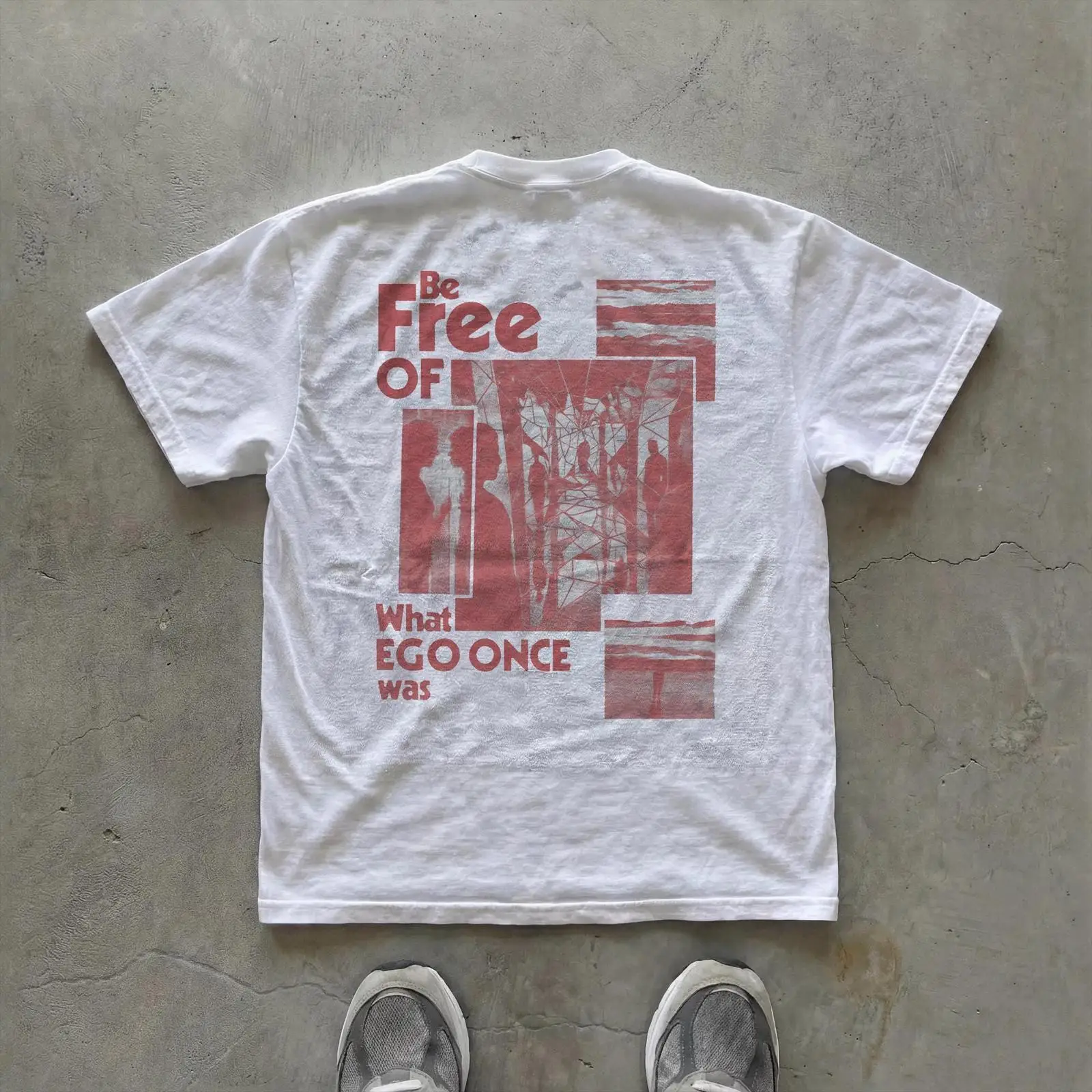 Vintage Fashion Quotes - Wees vrij van ego quote T-shirt