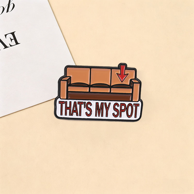 Dat is mijn plek Emaille Pin V - Vintage Fashion Quotes recensie en prijs