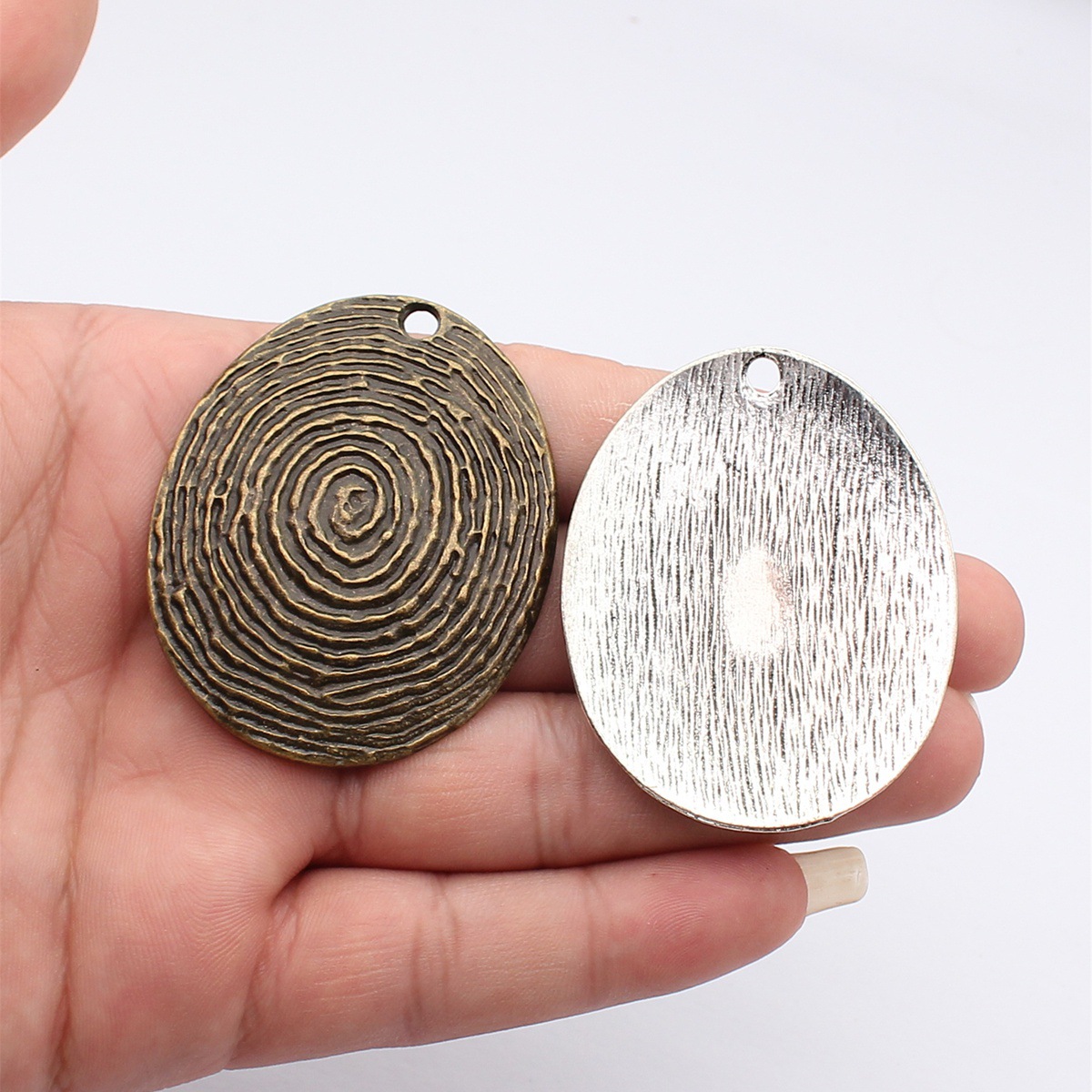 WYSIWYG 1pcs 59x47mm 2 Kleuren - Vintage Fashion Stores recensie en prijs