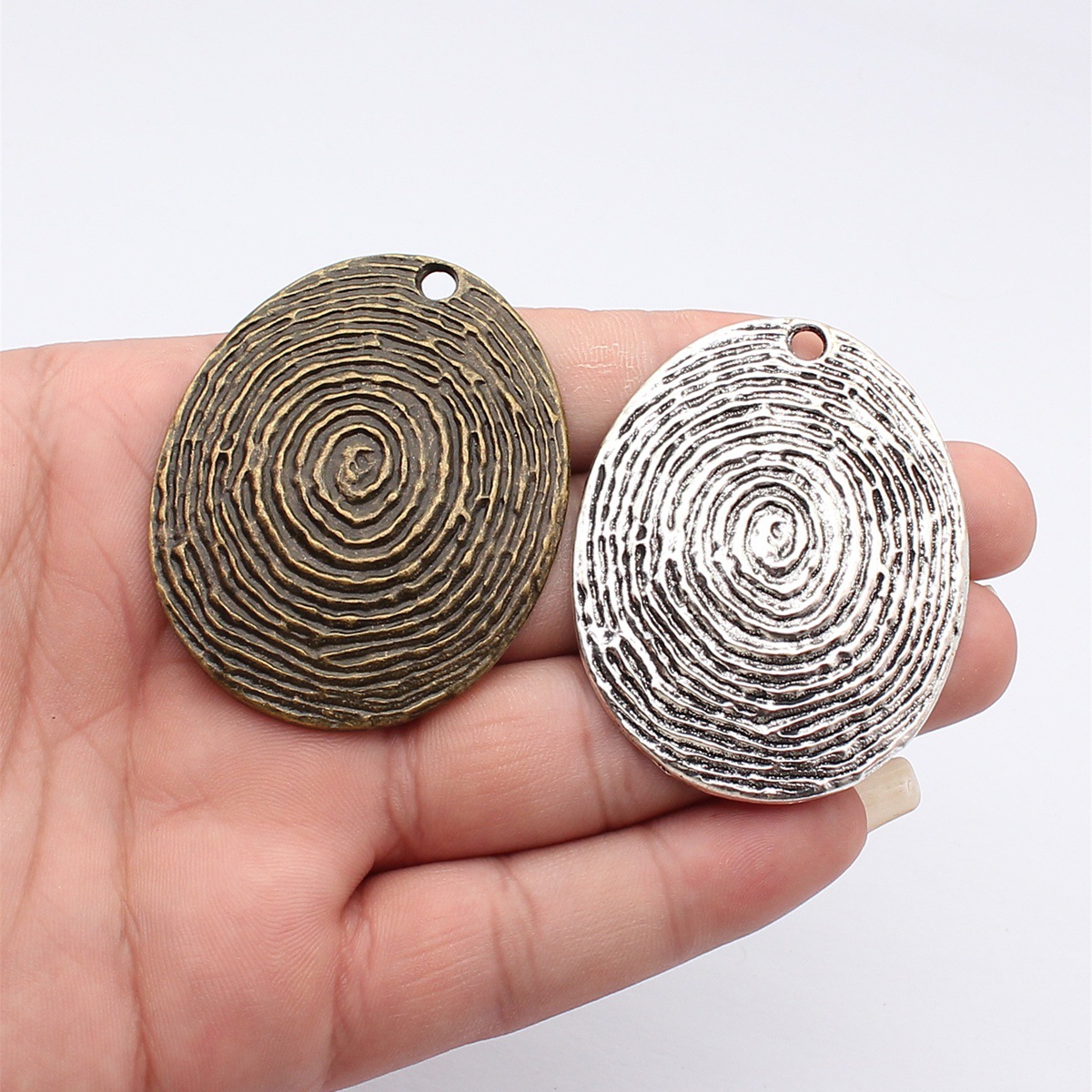 WYSIWYG 1pcs 59x47mm 2 Kleuren - Vintage Fashion Stores recensie en prijs